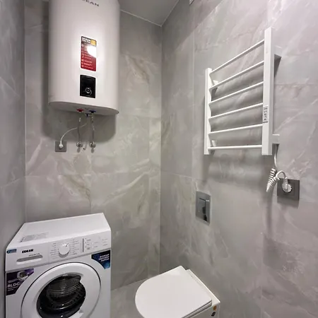 с балконом у парка победы! Apartment Odesa